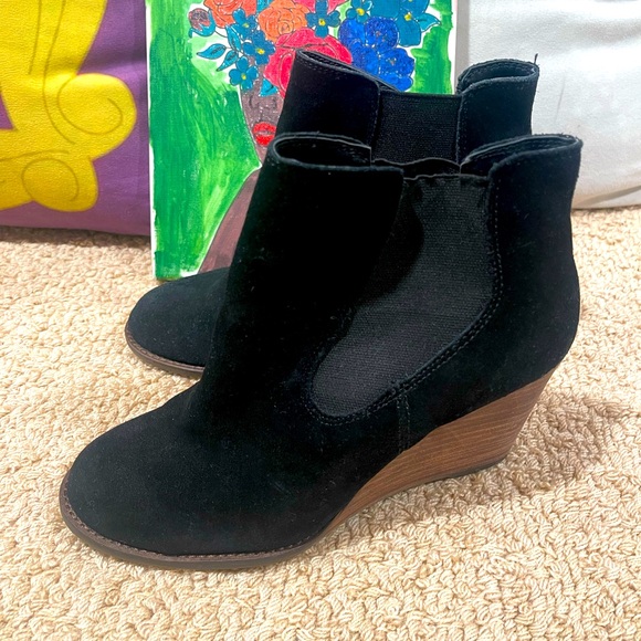 Lucky Brand Wedges - Picture 1 of 5
